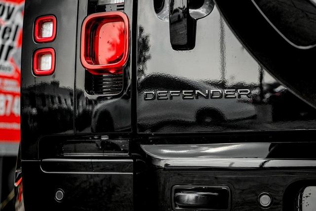 Photo of 2025 Santorini Black Land Rover Defender