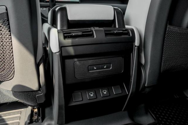 Photo of 2025 Santorini Black Land Rover Defender