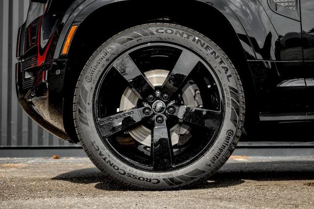 Photo of 2025 Santorini Black Land Rover Defender