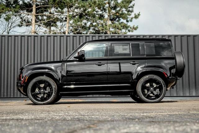 Photo of 2025 Santorini Black Land Rover Defender