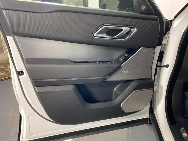 Photo of 2022 Fuji White Land Rover Range Rover Velar