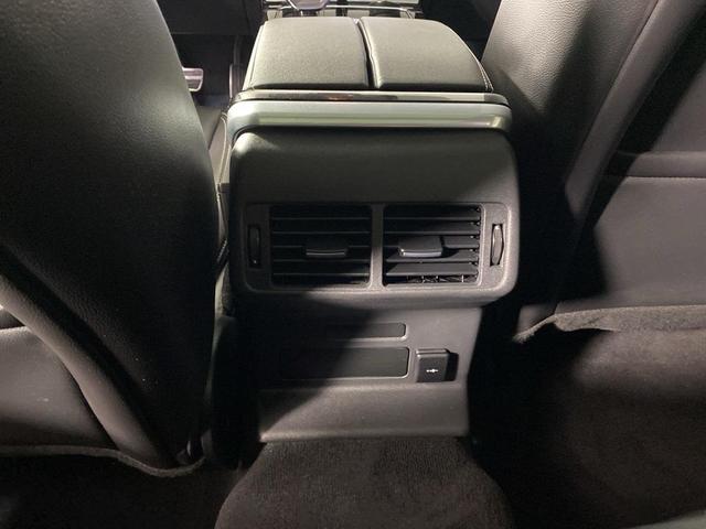 Photo of 2022 Fuji White Land Rover Range Rover Velar