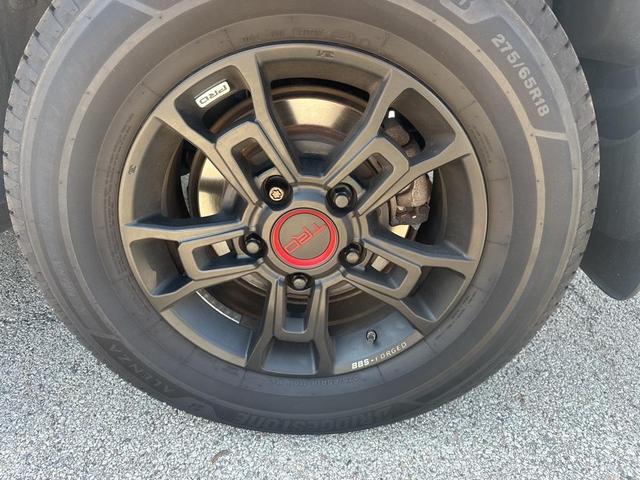 Photo of 2021 White Toyota Sequoia