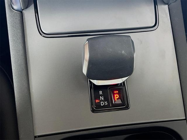 Photo of 2024 Santorini Black Land Rover Discovery Sport