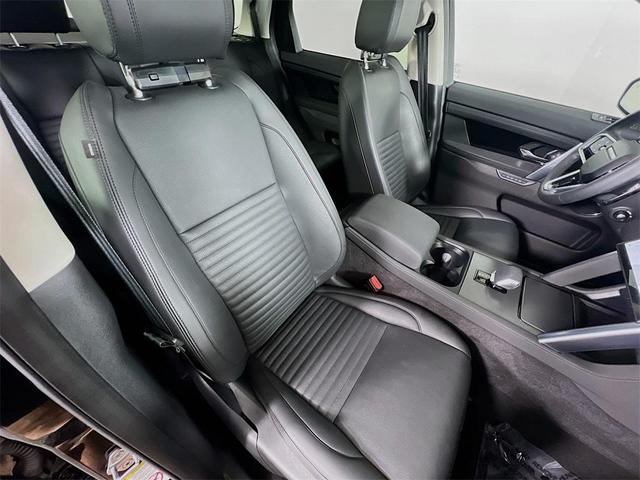 Photo of 2024 Santorini Black Land Rover Discovery Sport