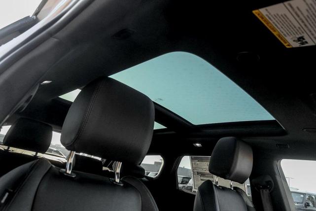 Photo of 2026 Fuji White Land Rover Range Rover Evoque
