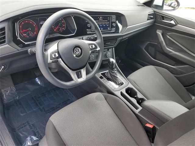 Photo of 2021 Pure White Volkswagen Jetta