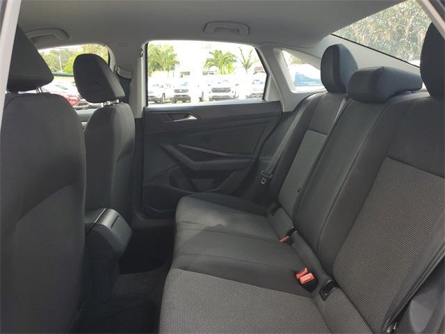 Photo of 2021 Pure White Volkswagen Jetta