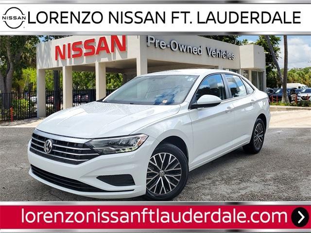 Photo of 2021 Pure White Volkswagen Jetta