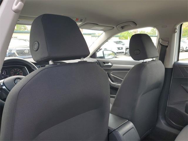 Photo of 2021 Pure White Volkswagen Jetta