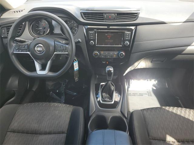 Photo of 2018 Magnetic Black Nissan Rogue