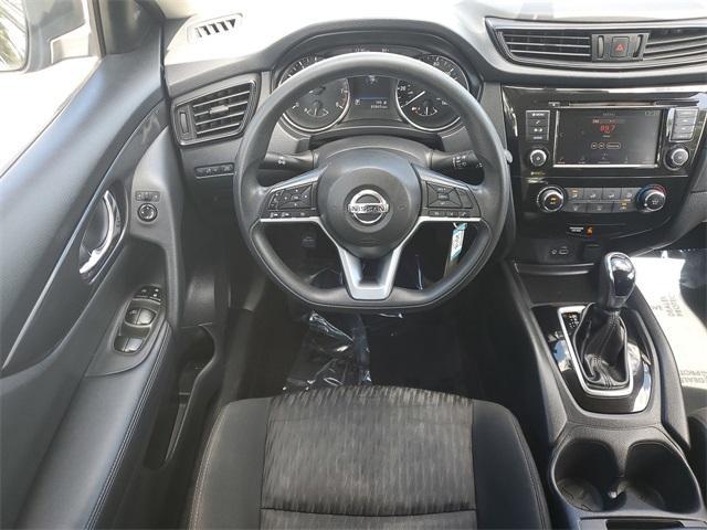 Photo of 2018 Magnetic Black Nissan Rogue