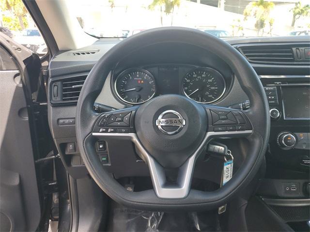 Photo of 2018 Magnetic Black Nissan Rogue