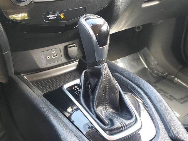 Photo of 2018 Magnetic Black Nissan Rogue