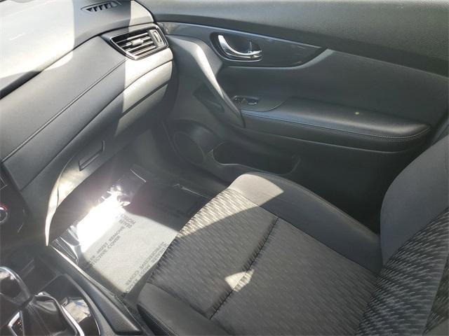 Photo of 2018 Magnetic Black Nissan Rogue