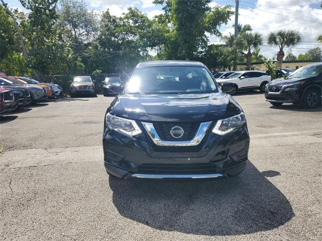 Photo of 2018 Magnetic Black Nissan Rogue