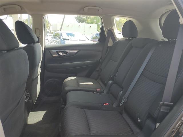 Photo of 2018 Magnetic Black Nissan Rogue