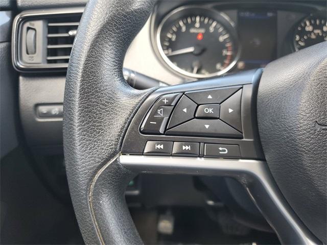 Photo of 2018 Magnetic Black Nissan Rogue