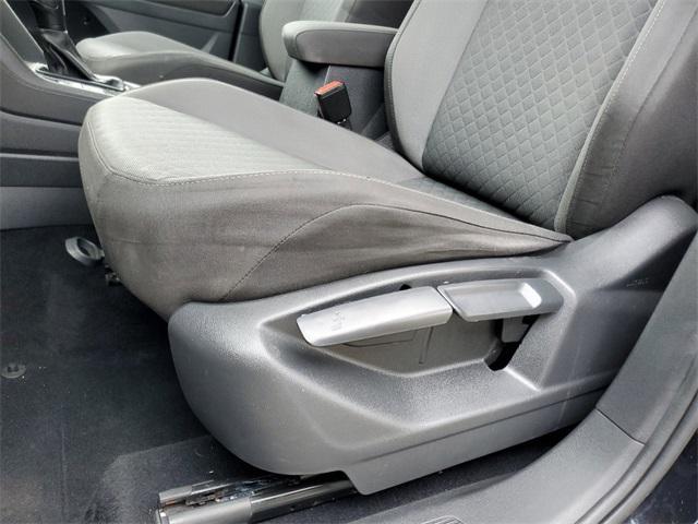 Photo of 2018 Deep Black Pearl Effect Volkswagen Tiguan