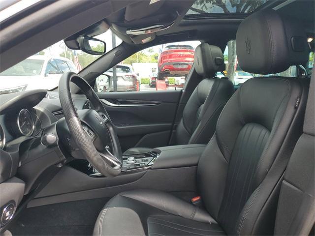 Photo of 2022 Nero Ribelle Metallic Maserati Levante
