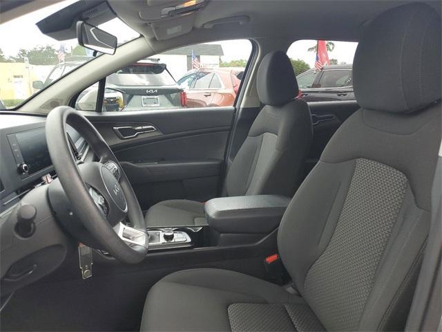 Photo of 2023 Steel Gray Kia Sportage