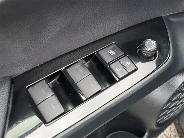 Photo of 2020 Midnight Black Metallic Toyota Prius