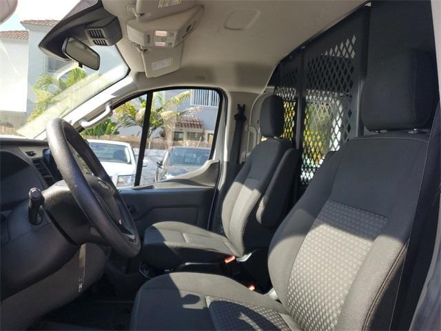 Photo of 2022 Oxford White Ford Transit-250