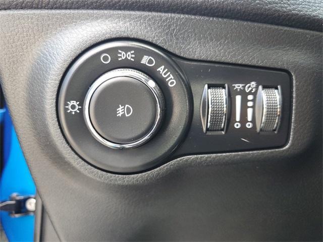 Photo of 2017 Laser Blue Jeep Compass