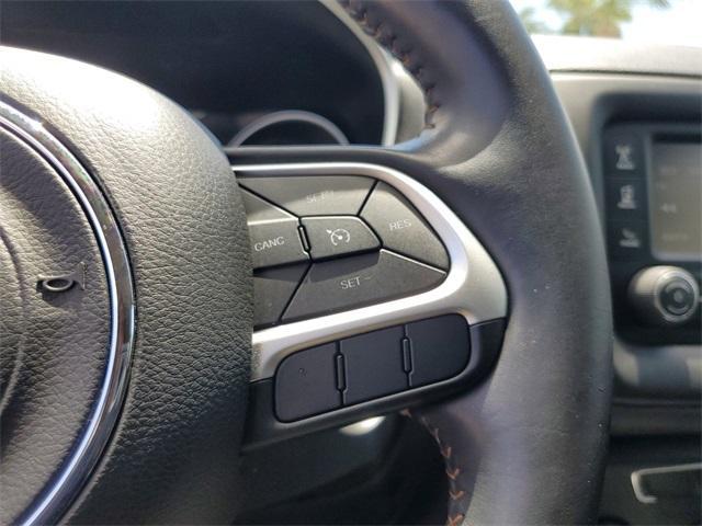 Photo of 2017 Laser Blue Jeep Compass