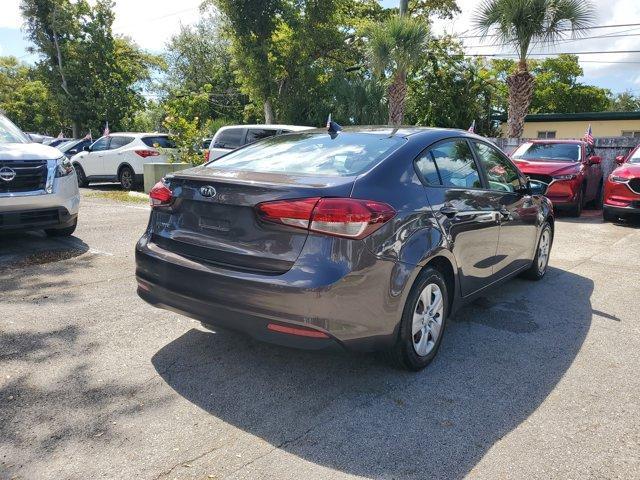 Photo of 2018 Titanium Bronze Kia Forte
