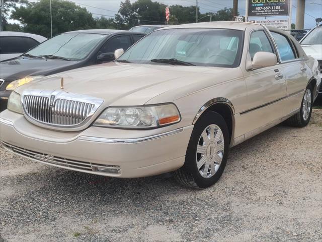 2003 Lincoln Town Car