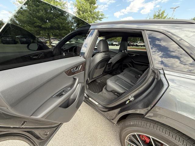 Photo of 2021 Samurai Gray Metallic Audi Q8