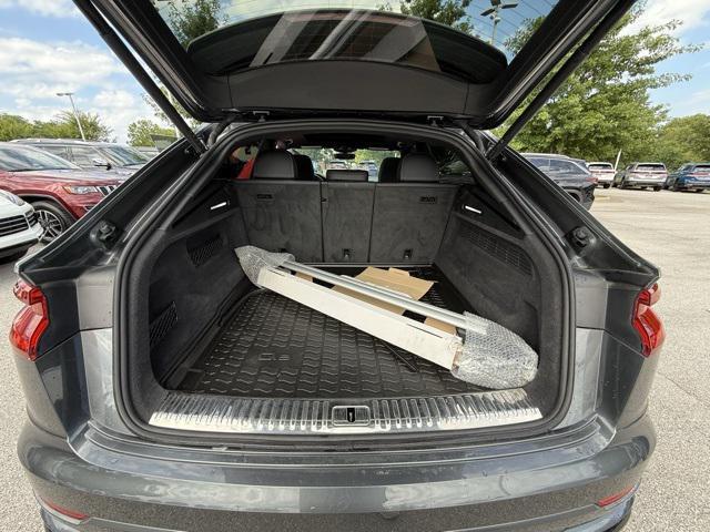 Photo of 2021 Samurai Gray Metallic Audi Q8