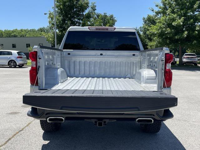 Photo of 2020 Silver Ice Metallic Chevrolet Silverado 1500