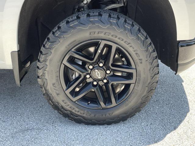 Photo of 2020 Silver Ice Metallic Chevrolet Silverado 1500