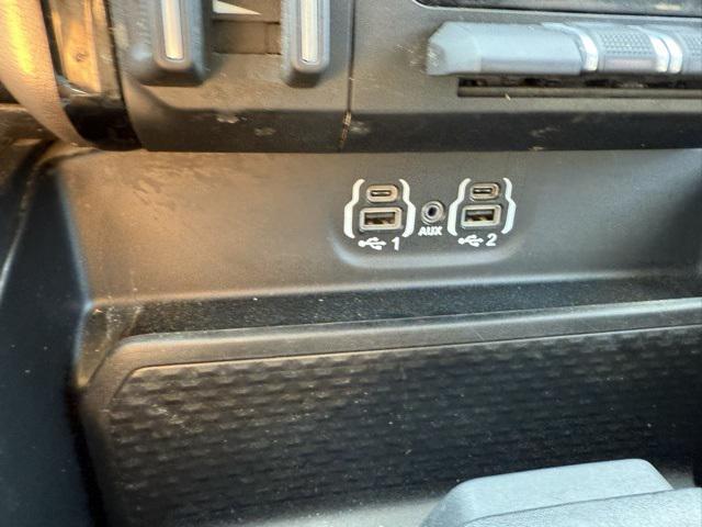Photo of 2022 Diamond Black Crystal Pearlcoat RAM 1500