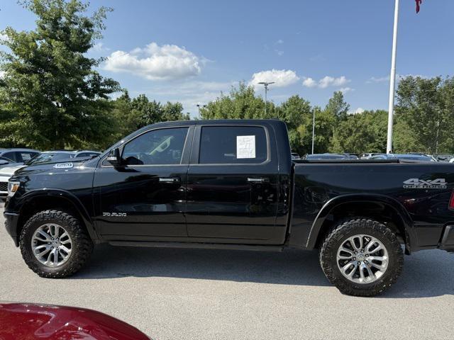 Photo of 2022 Diamond Black Crystal Pearlcoat RAM 1500