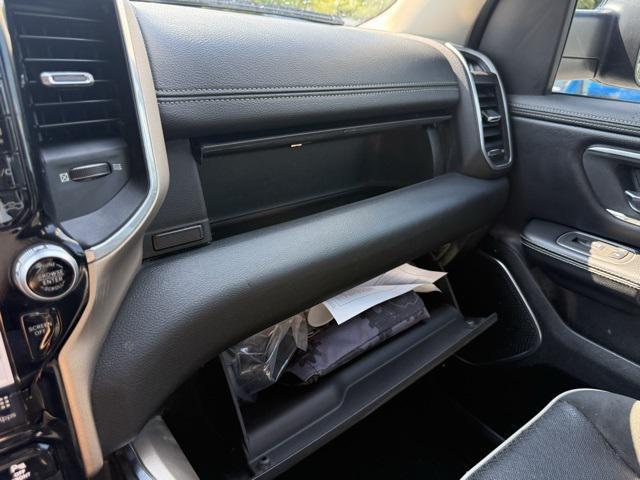Photo of 2022 Diamond Black Crystal Pearlcoat RAM 1500