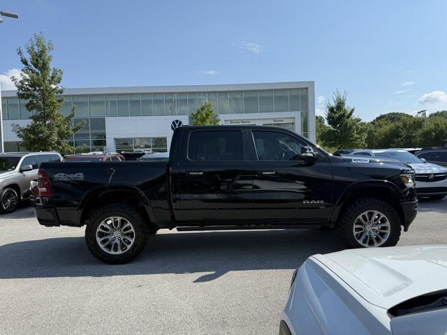 Photo of 2022 Diamond Black Crystal Pearlcoat RAM 1500