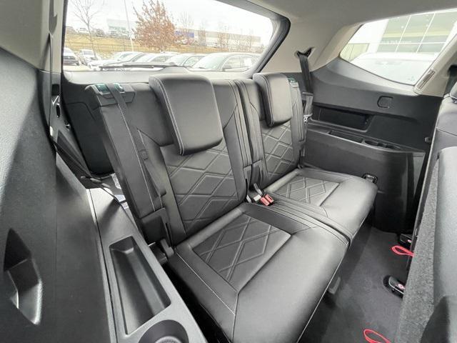 Photo of 2025 White Volkswagen Atlas