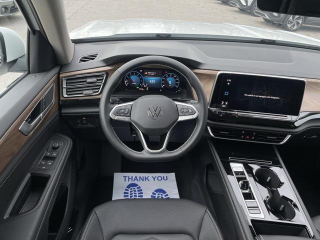 Photo of 2025 White Volkswagen Atlas