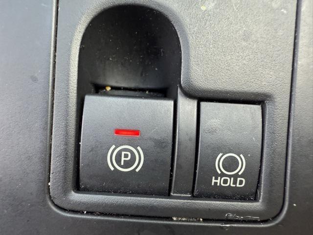 Photo of 2022 Pearl Toyota Highlander