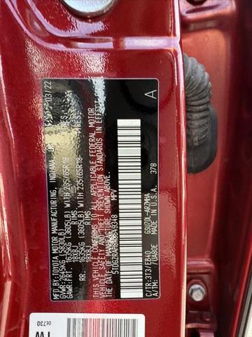 Photo of 2022 Pearl Toyota Highlander
