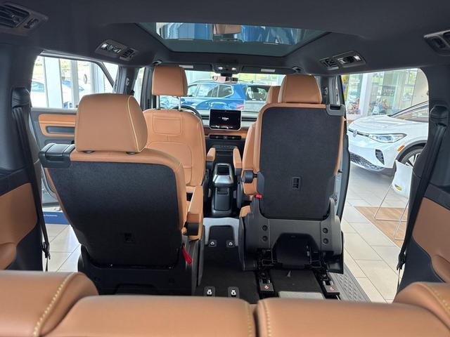 Photo of 2025 Gray Volkswagen ID. Buzz