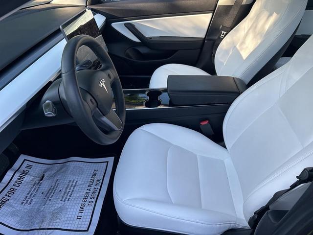 Photo of 2019  Tesla Model 3