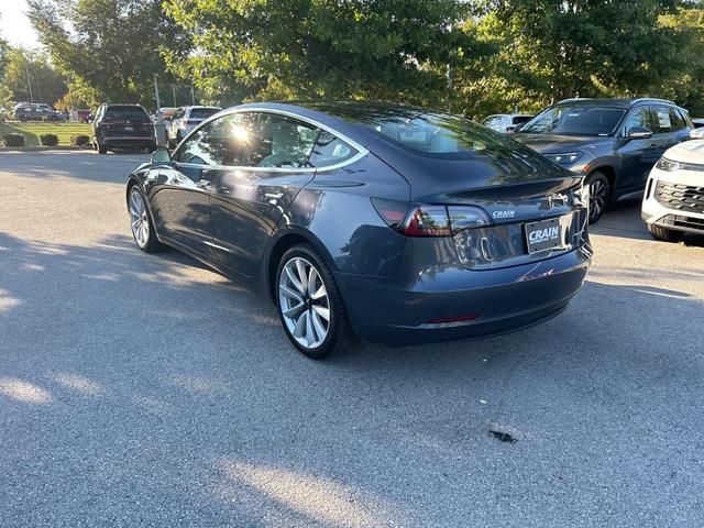 Photo of 2019  Tesla Model 3