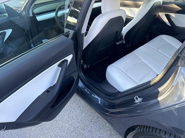 Photo of 2019  Tesla Model 3