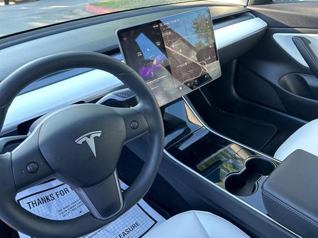 Photo of 2019  Tesla Model 3