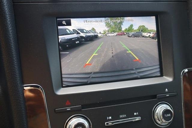 Photo of 2015 Magnetic Metallic Lincoln Navigator
