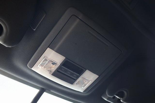 Photo of 2015 Magnetic Metallic Lincoln Navigator